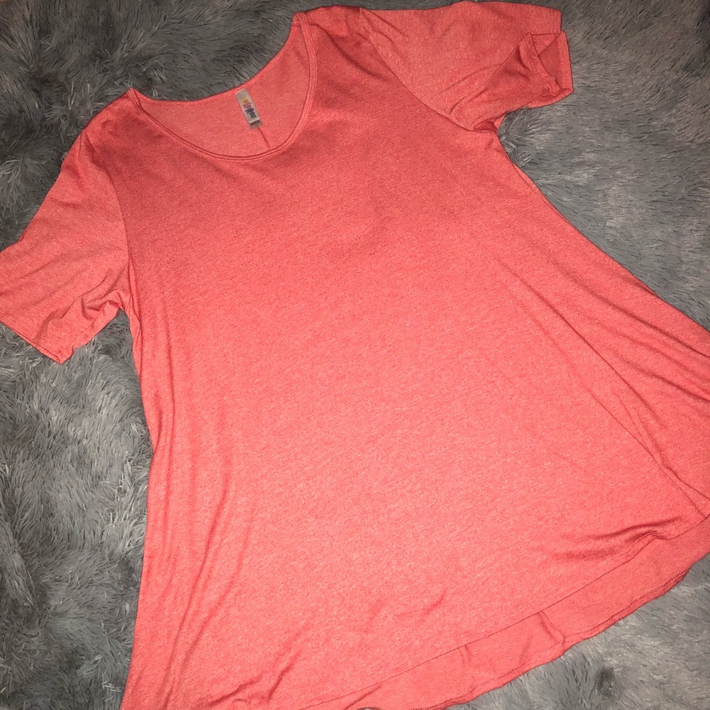 Lularoe t-shirt